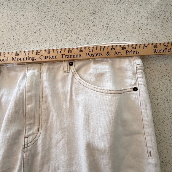 Torrid White Jeans Womens Plus Size 22 Stretch Denim High Rise Cropped Ankle - Picture 7 of 12